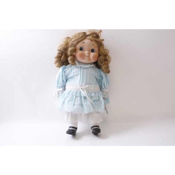 House of Global Art, 16" Doll, Dressed, Blue White Lace Dress, Black Shoes, - Picture 1 of 5